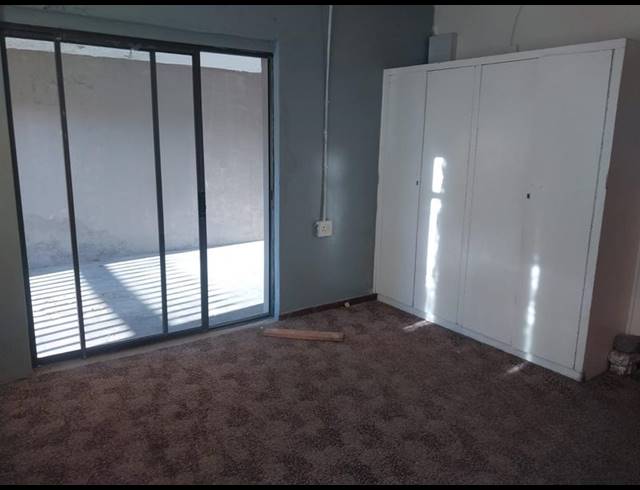 2 BEDROOM PROPERTY TO RENT IN REGENTS PARK